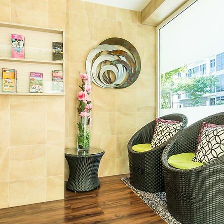 Fragrance Hotel - Viva Сингапур Екстериор снимка