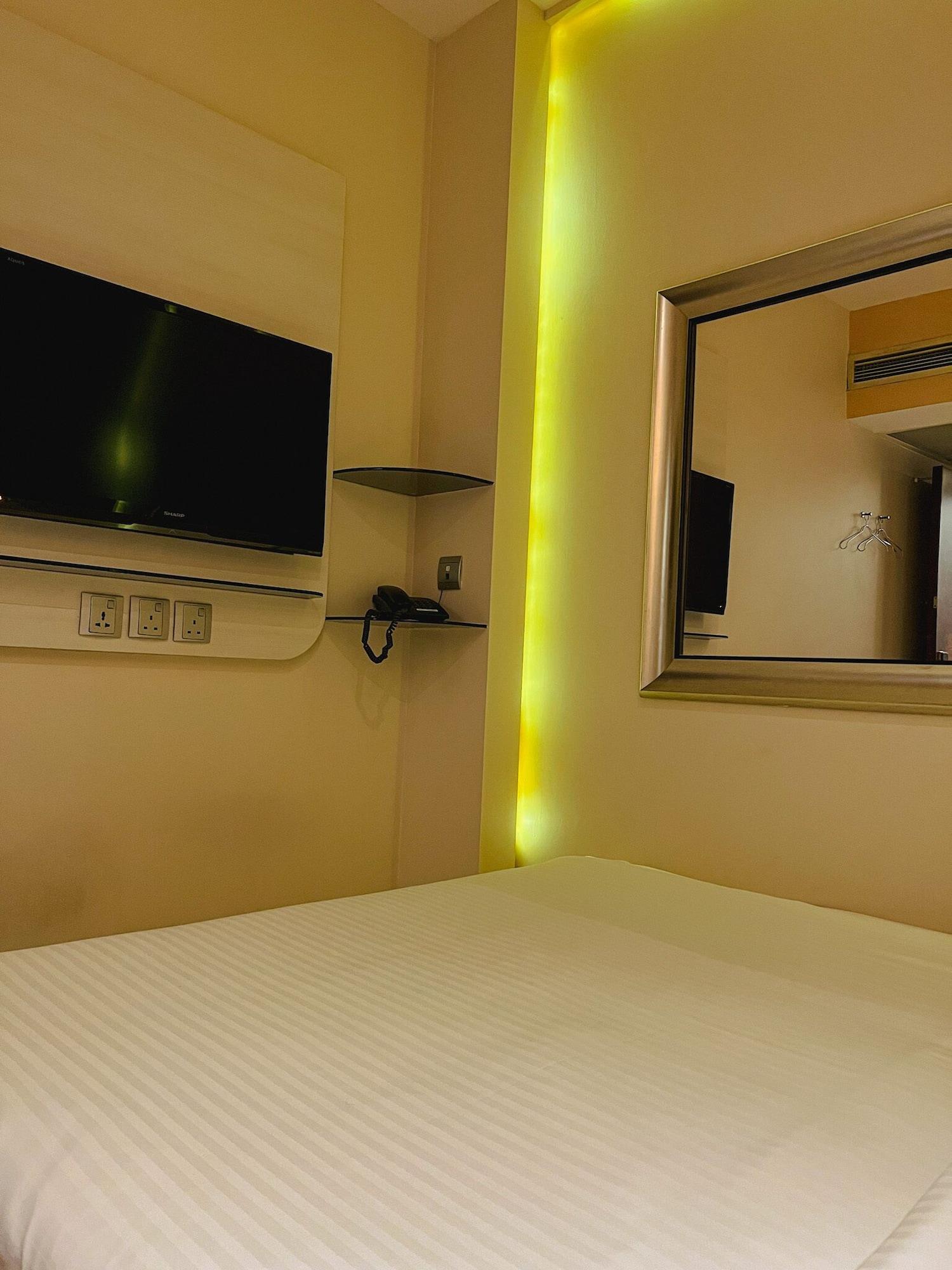 Fragrance Hotel - Viva Сингапур Екстериор снимка
