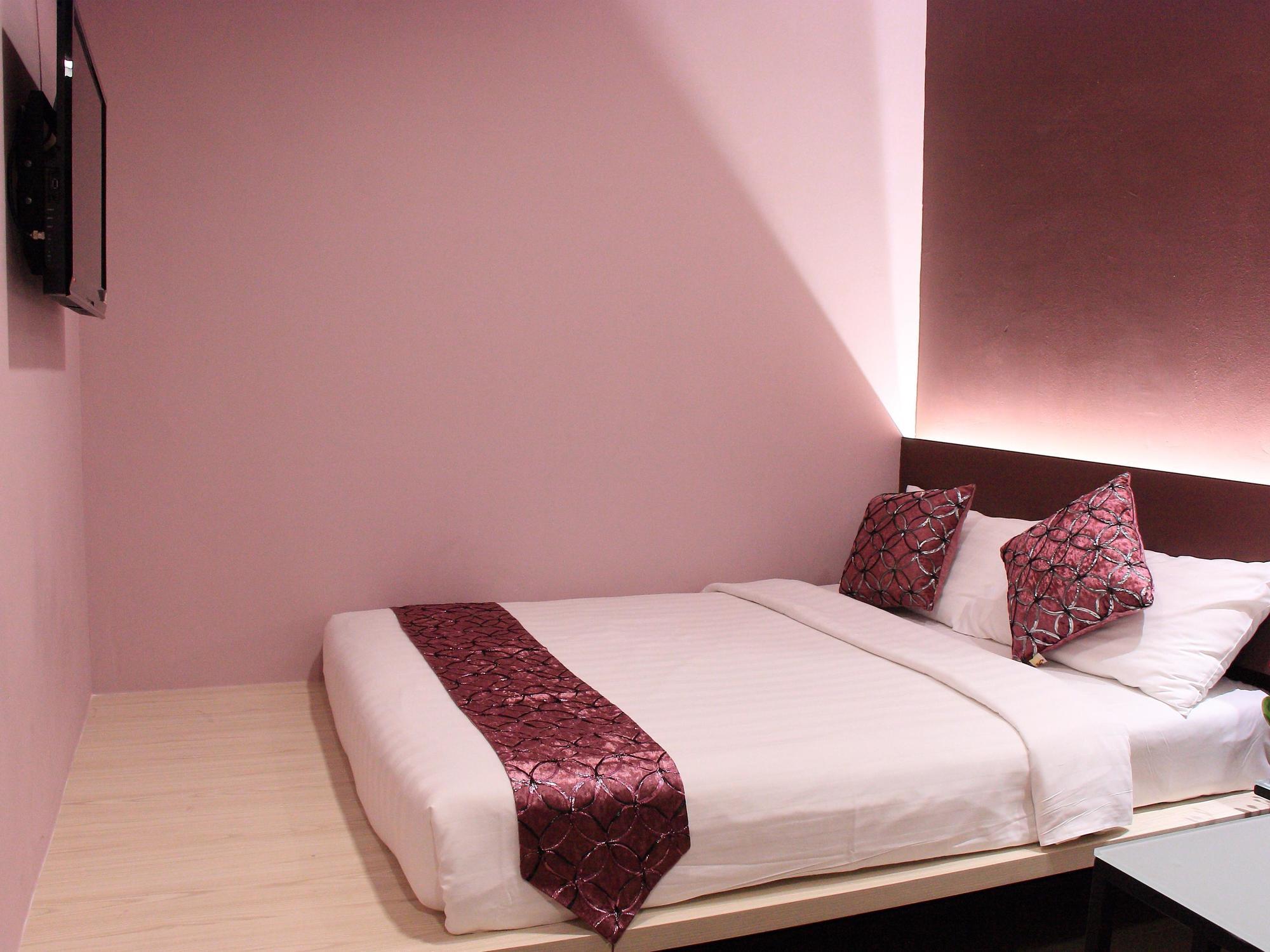 Fragrance Hotel - Viva Сингапур Екстериор снимка